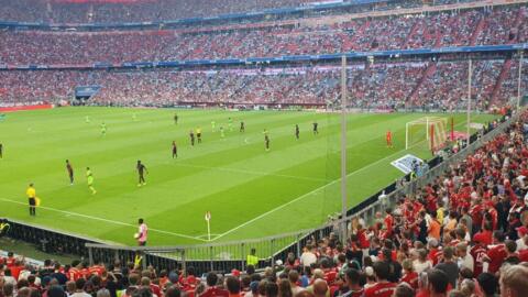 FC BAYERN  vs  VFl Wolfsburg