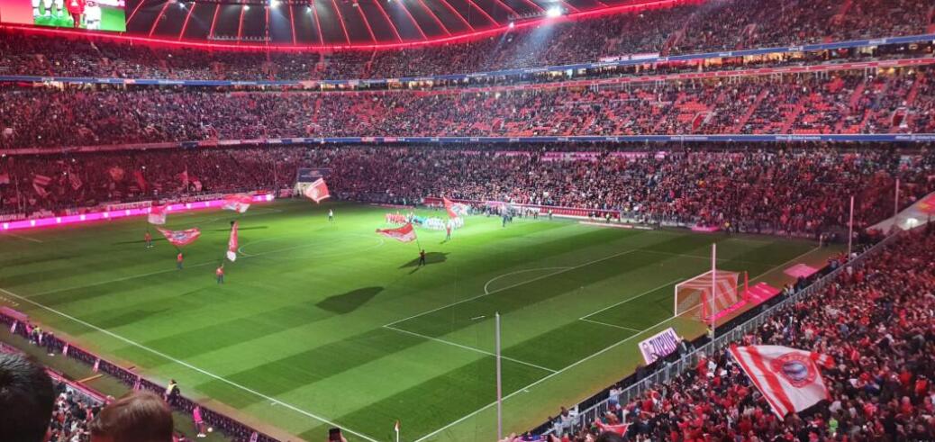 FC BAYERN  vs  Bayer 04 Leverkusen