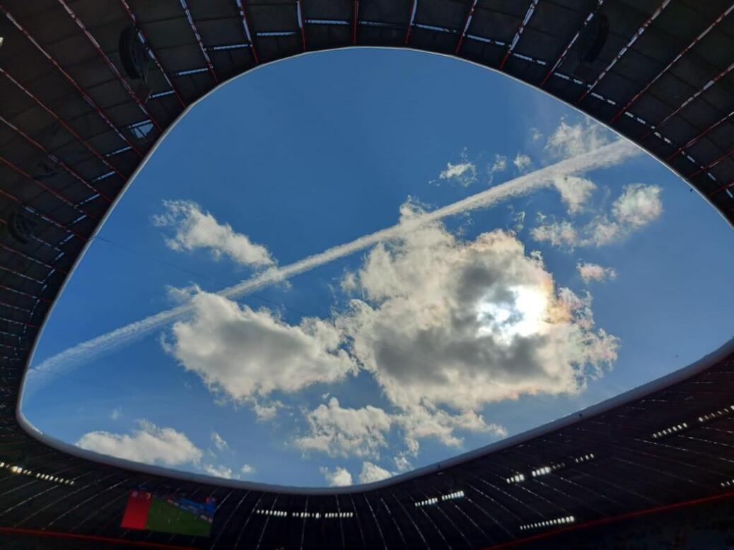 FC BAYERN  vs  FC Augsburg