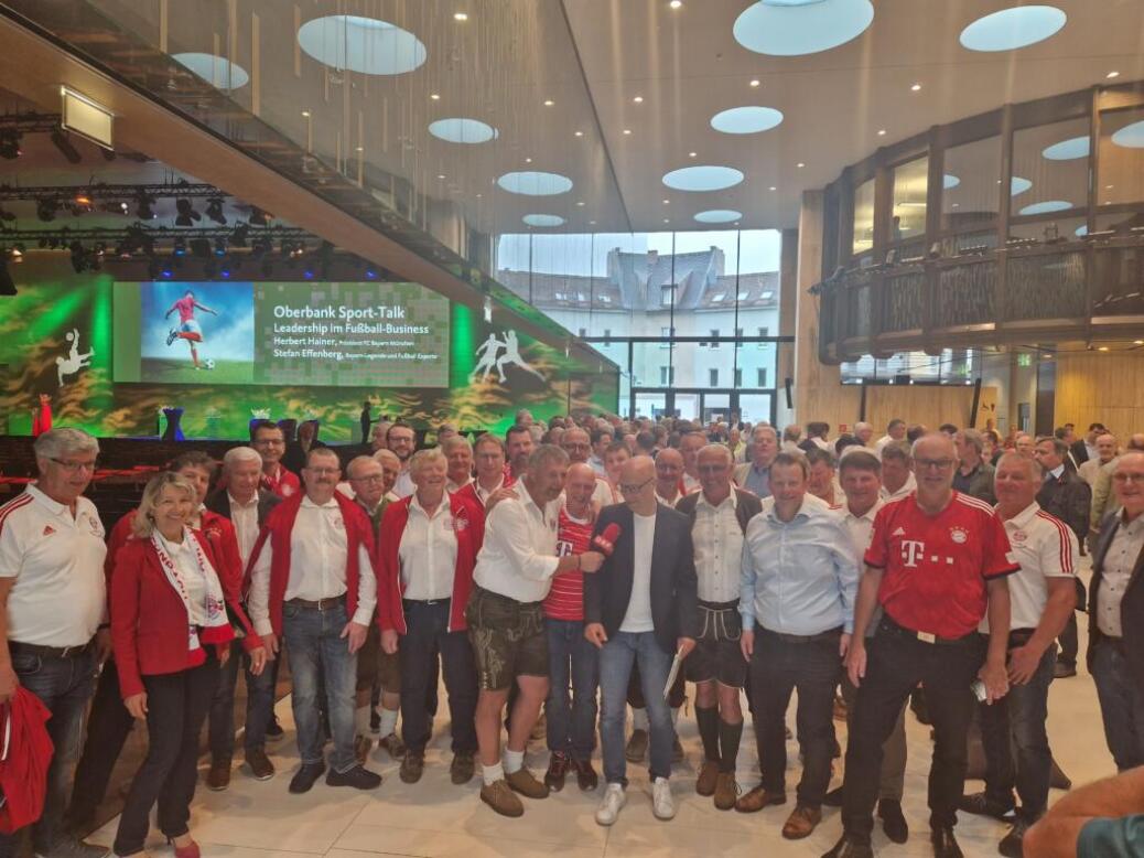 Herbert Hainer und Stefan Effenberg in Linz