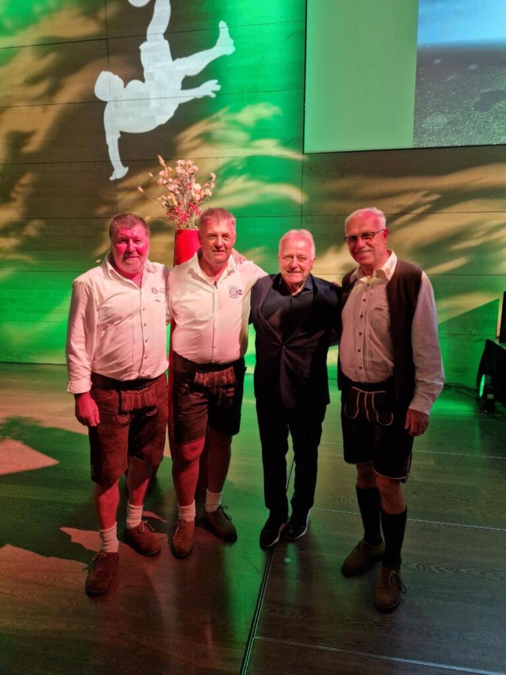 Herbert Hainer und Stefan Effenberg in Linz