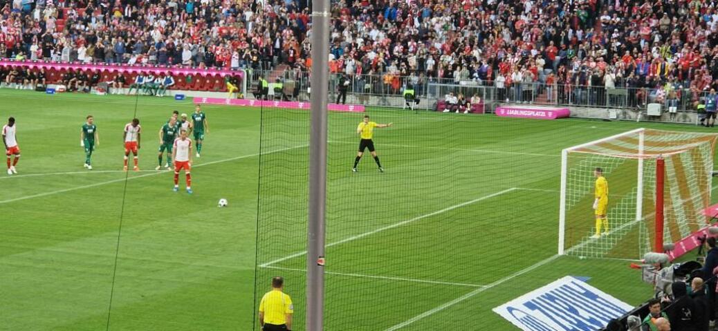 FC BAYERN  vs  FC Augsburg