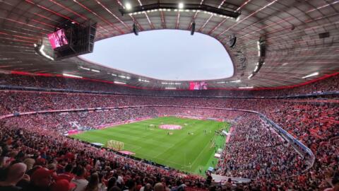 FC BAYERN  vs  FC Augsburg