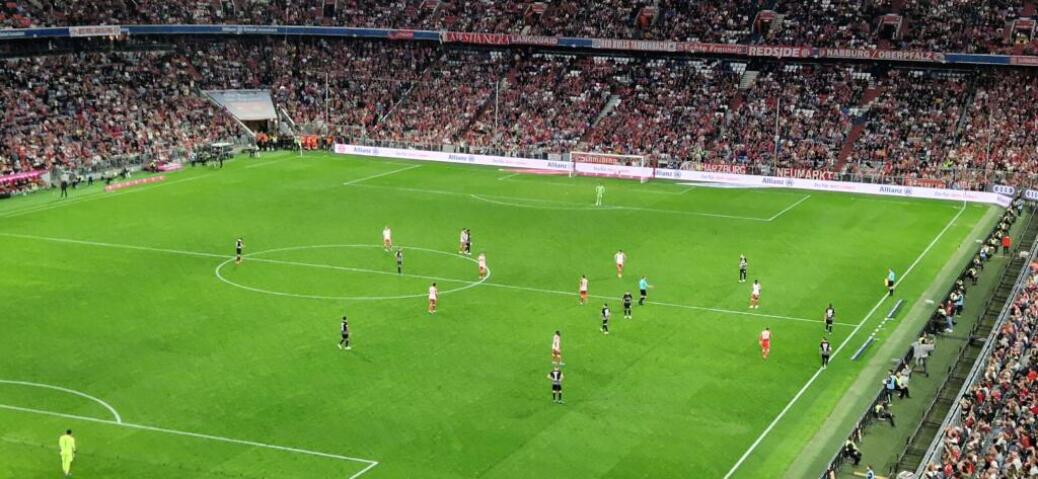 FC BAYERN  vs  SC Freiburg