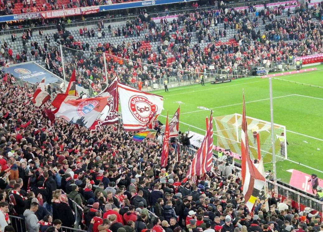 FC BAYERN  vs  Bor. Mönchengladbach