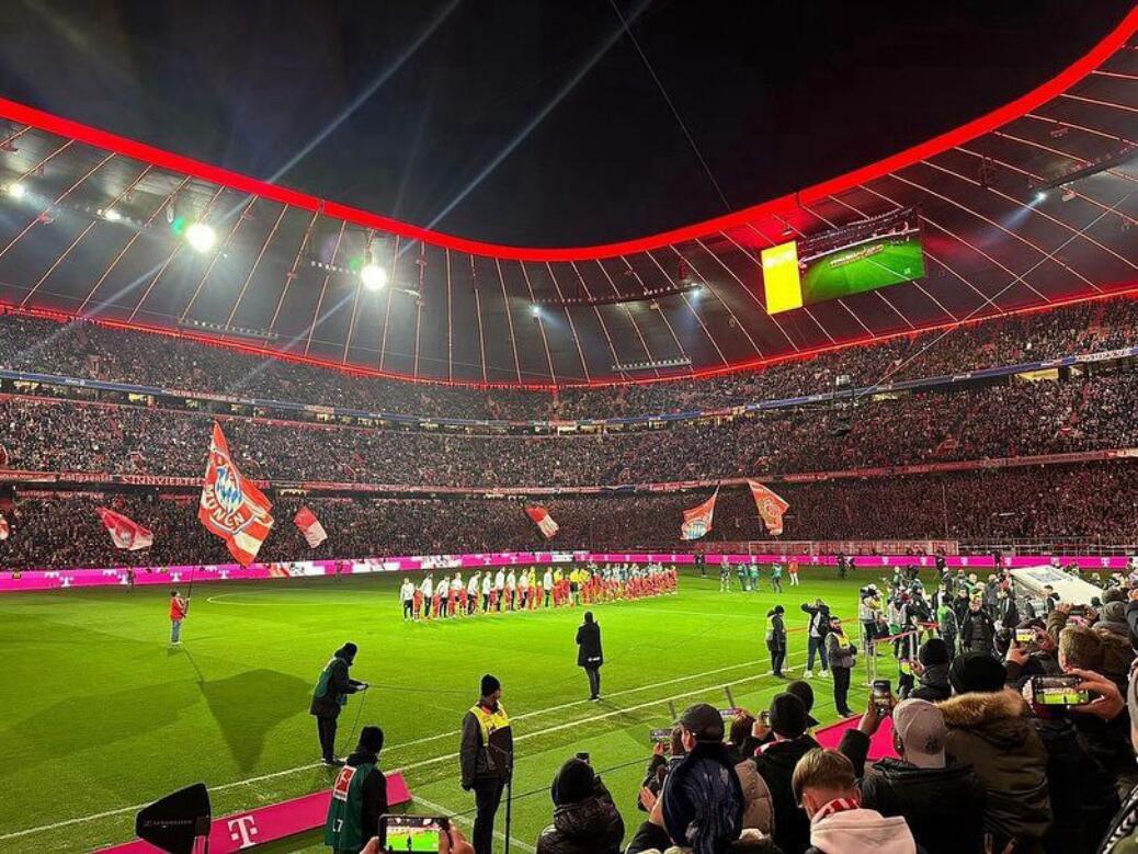 FC BAYERN  vs  VfB Stuttgart