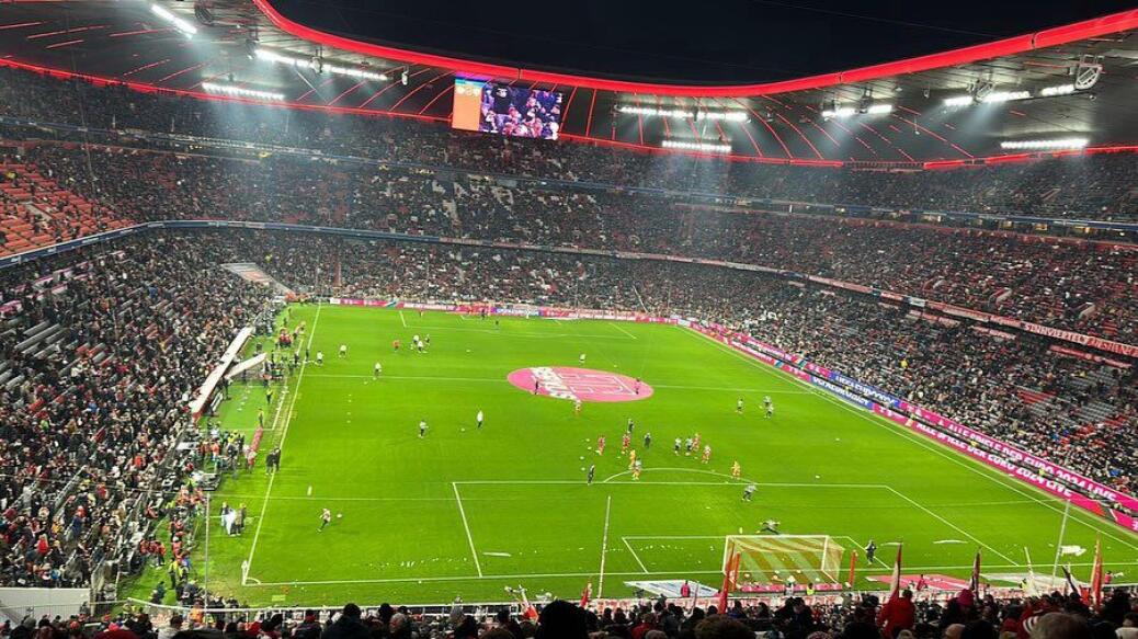 FC BAYERN  vs  VfB Stuttgart