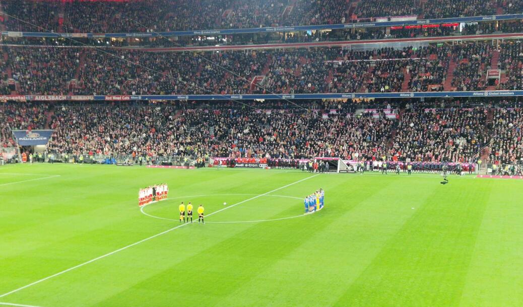 FC BAYERN  vs  RB Leipzig