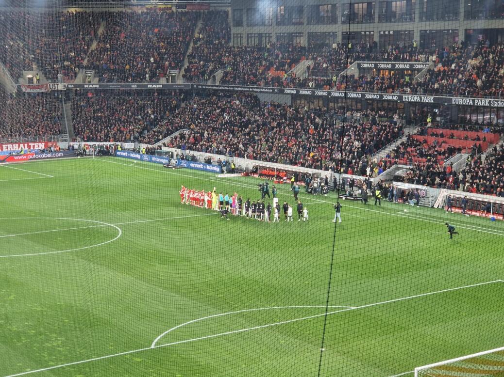 SC Freiburg   vs  FC BAYERN