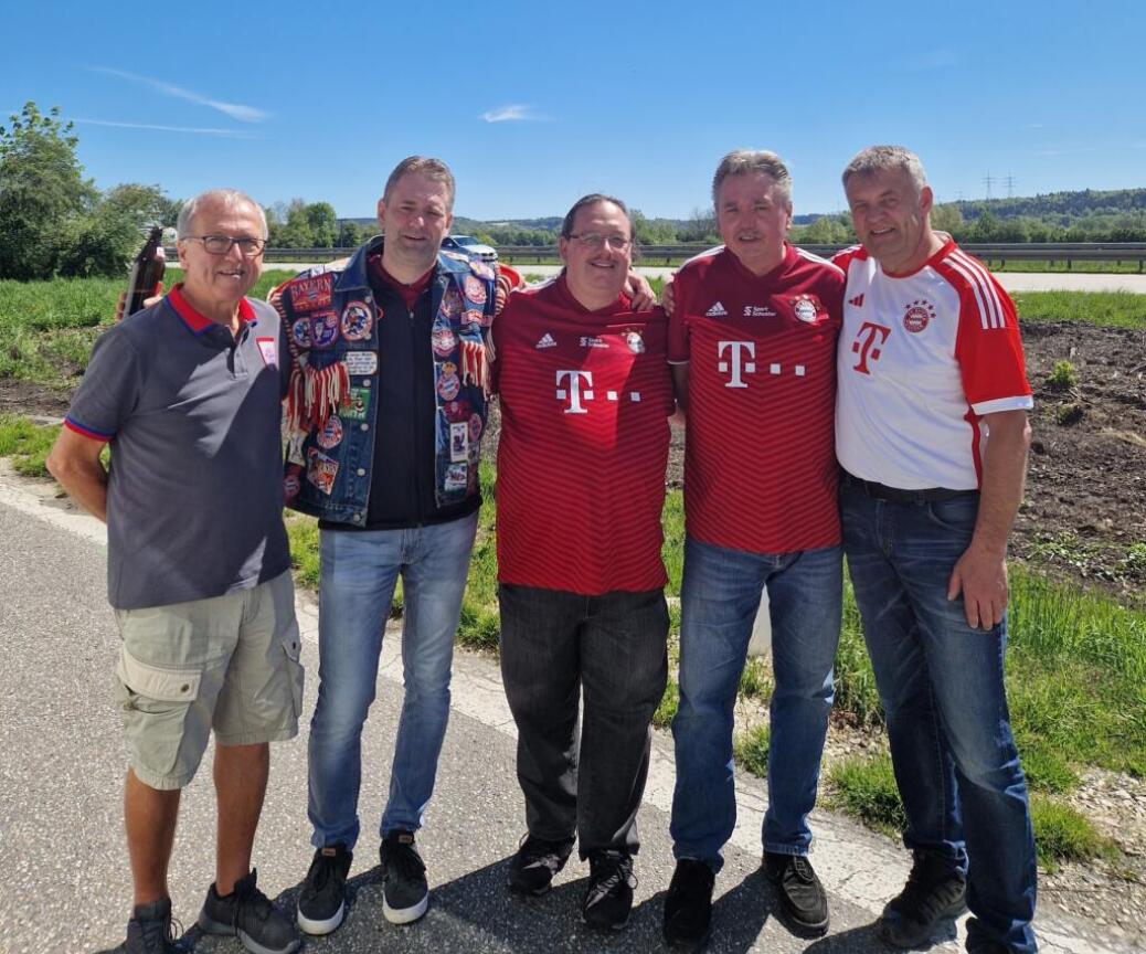 FC BAYERN  vs  Eintracht Frankfurt