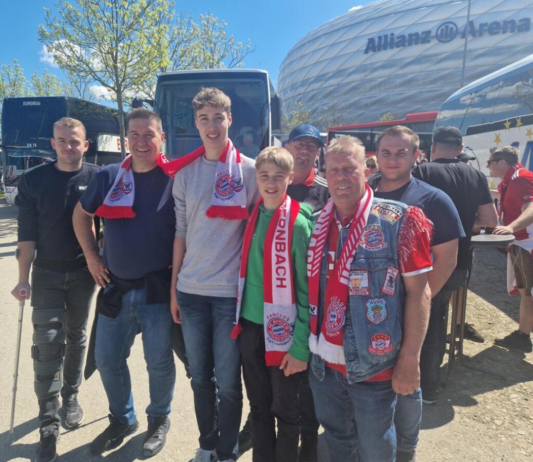 FC BAYERN  vs  Eintracht Frankfurt