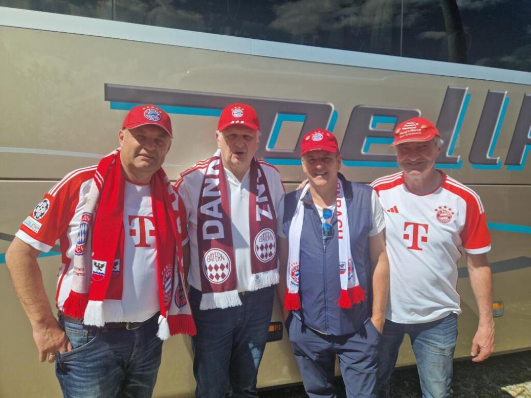 FC BAYERN  vs  Eintracht Frankfurt