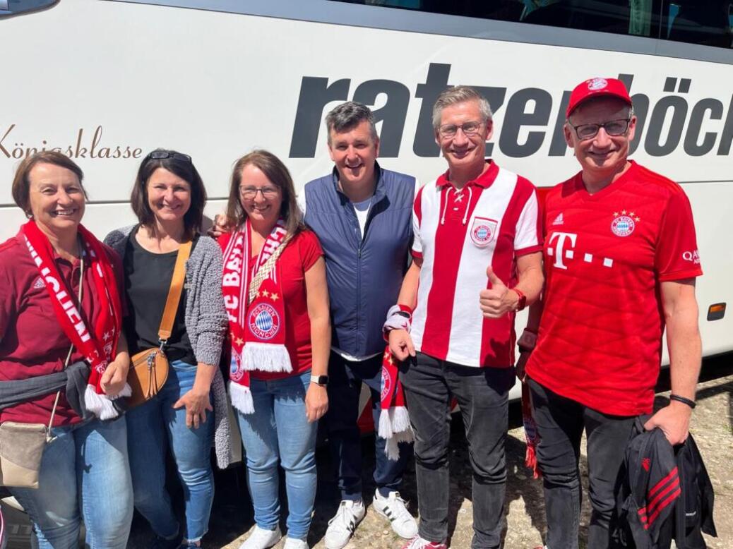 FC BAYERN  vs  Eintracht Frankfurt