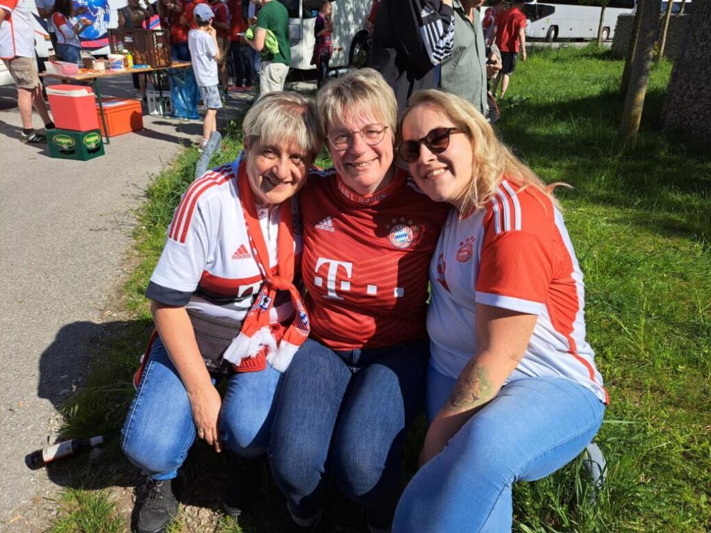 FC BAYERN  vs  VfL Wolfsburg