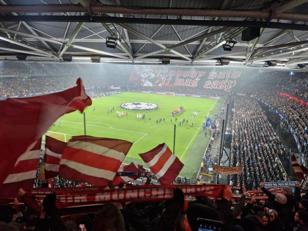 Feyenoord Rotterdam  vs  FC BAYERN