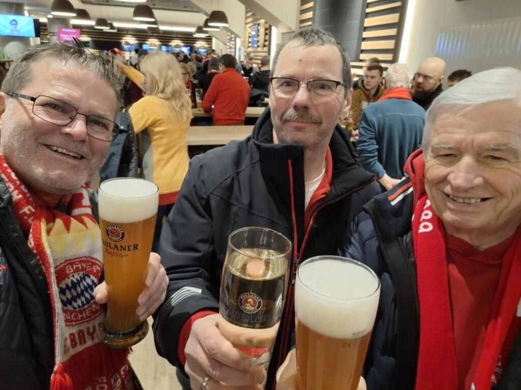 FC BAYERN  vs  VfL Wolfsburg