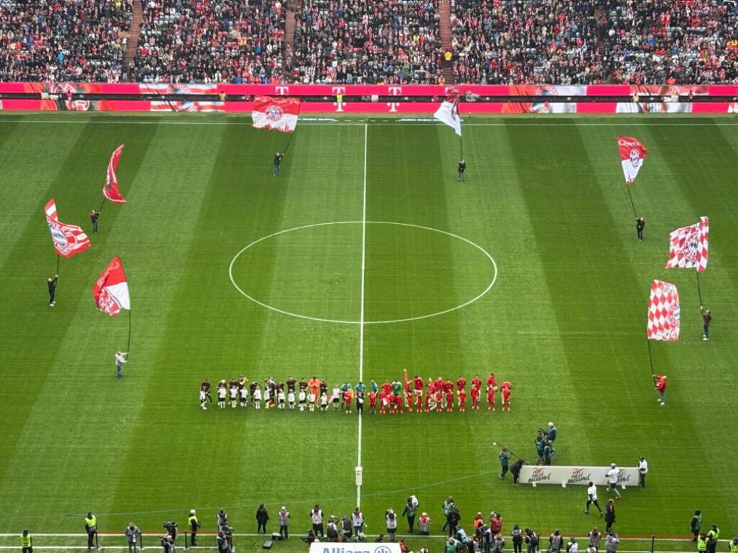 FC BAYERN  vs  FC ST. Pauli