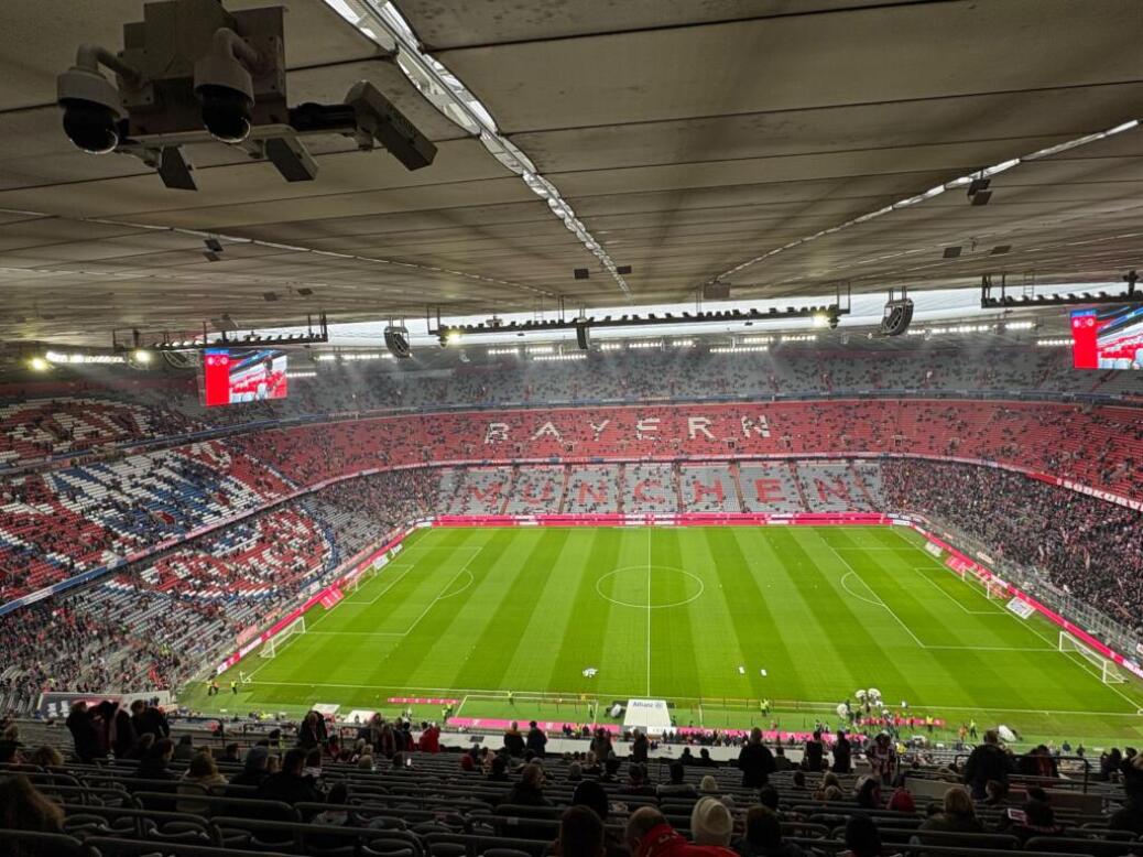 FC BAYERN  vs  FC ST. Pauli