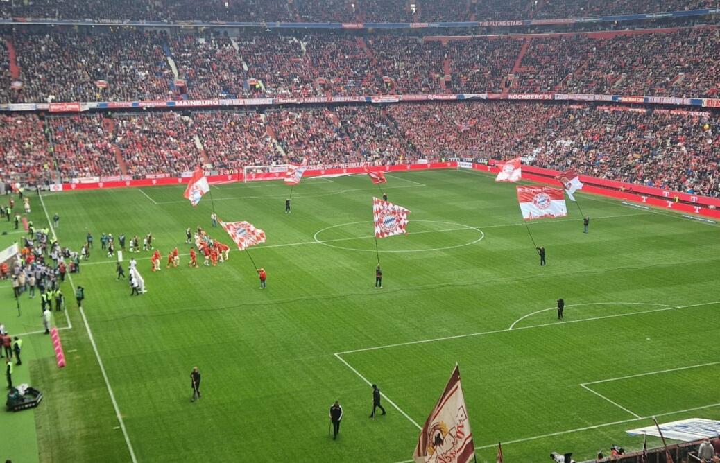 FC BAYERN  vs  FC ST. Pauli