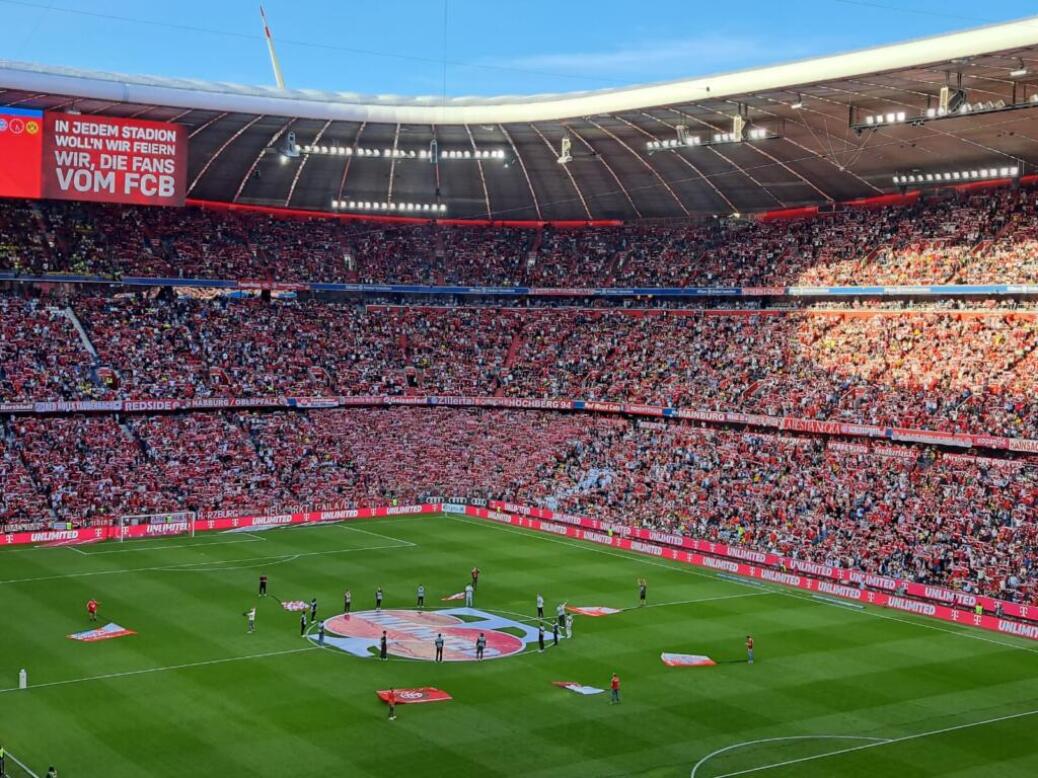 FC BAYERN  vs  Borussia Dortmund