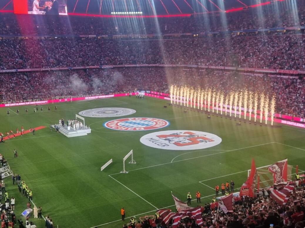 FC BAYERN  vs  Borussia M´Gladbach